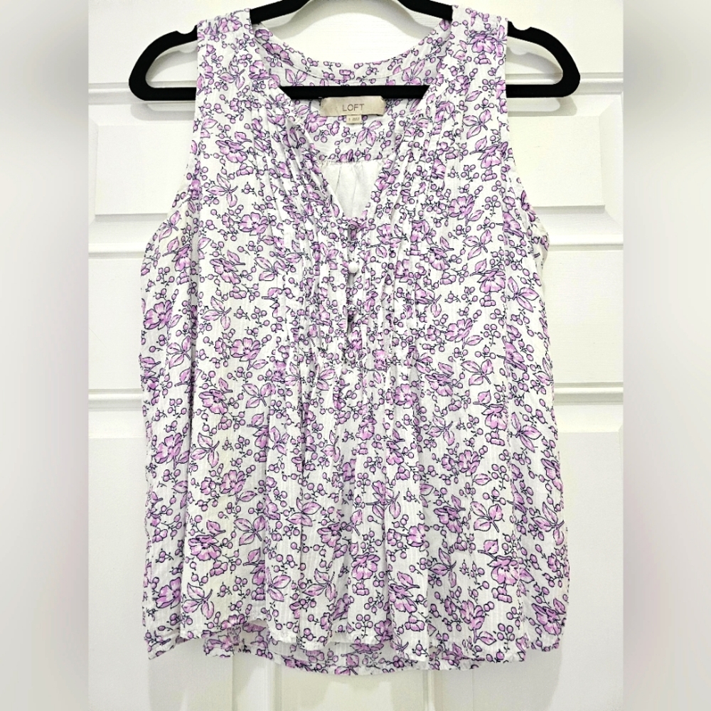 Loft Size Small Purple and White Floral Top with lining